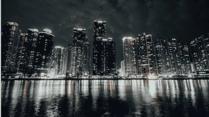 好妈妈中字片 - 城市之光：霓虹背后的人间烟火